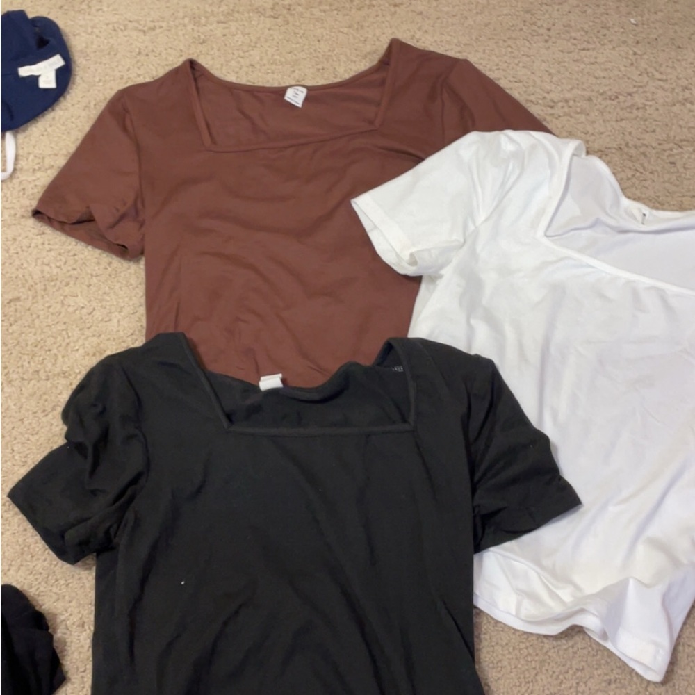 SHEIN Brown and White Fitted Short Sleeve Tees